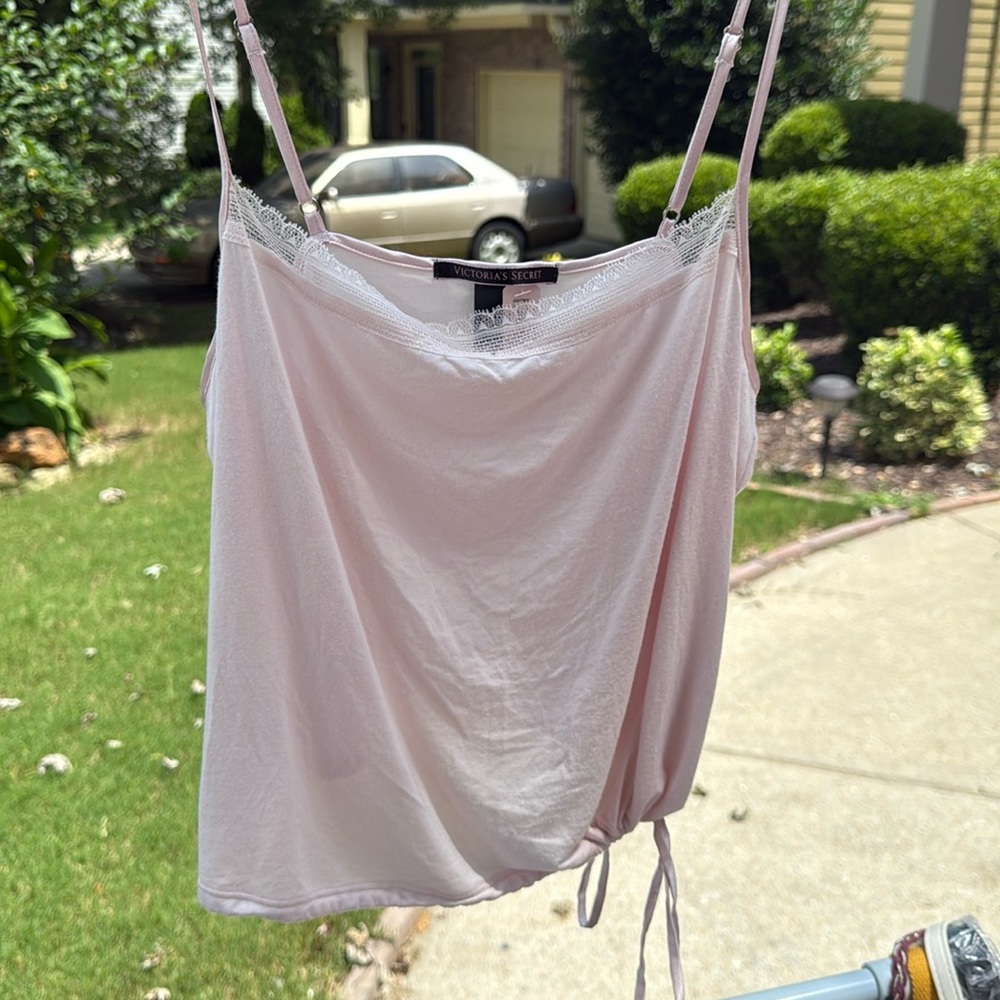 VS NWT top